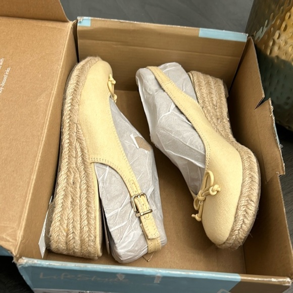 LifeStride Keepsake Espadrille Wedge Sandal - Picture 2 of 6